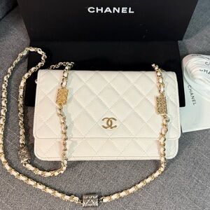 CHANEL CC charms classic wallet on chain caviar leather